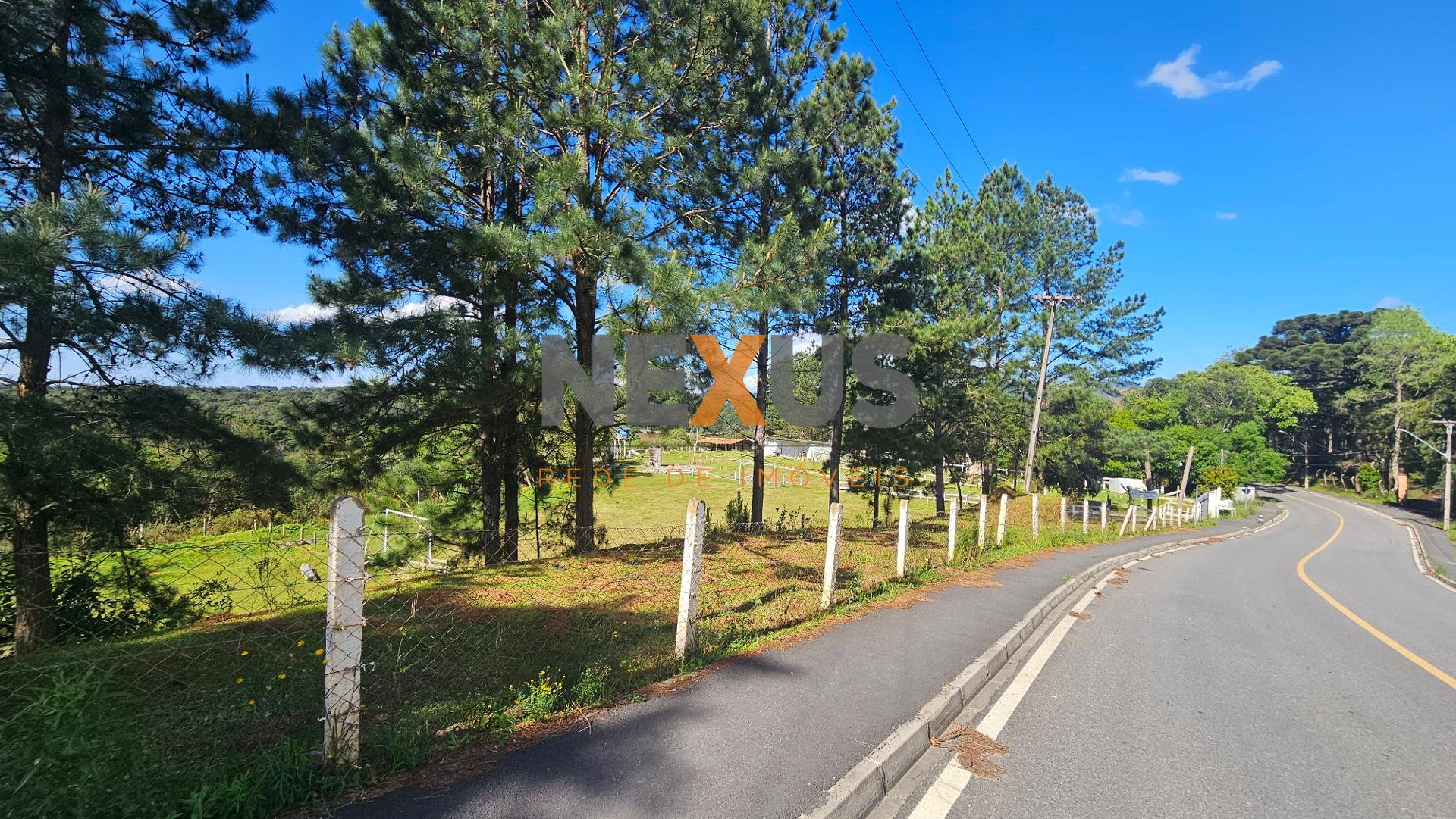 Chácara 58.440m  à Venda em São José dos Pinhais | Casa, Salão...