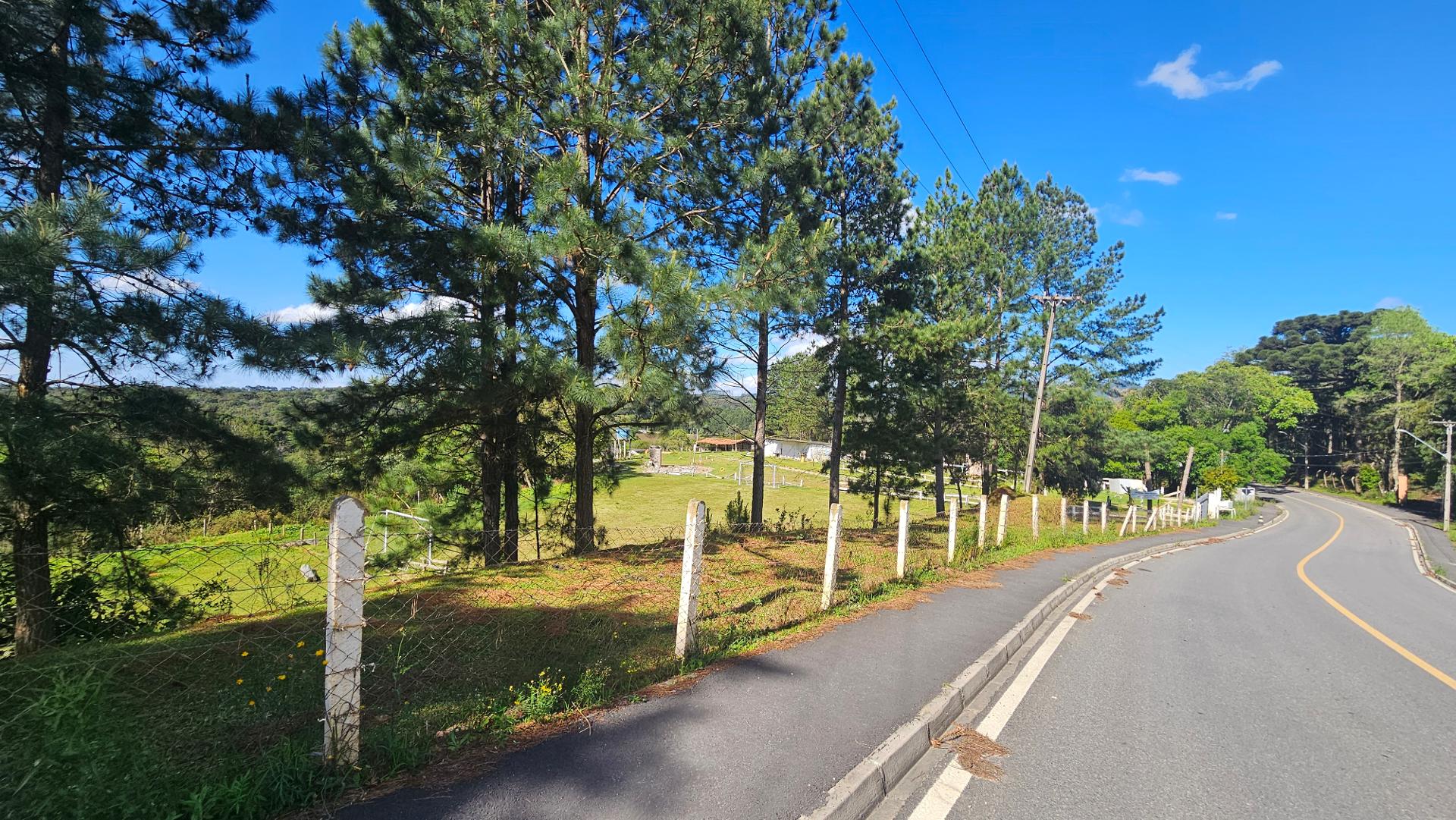 Chácara 58.440m  à Venda em São José dos Pinhais | Casa, Salão...