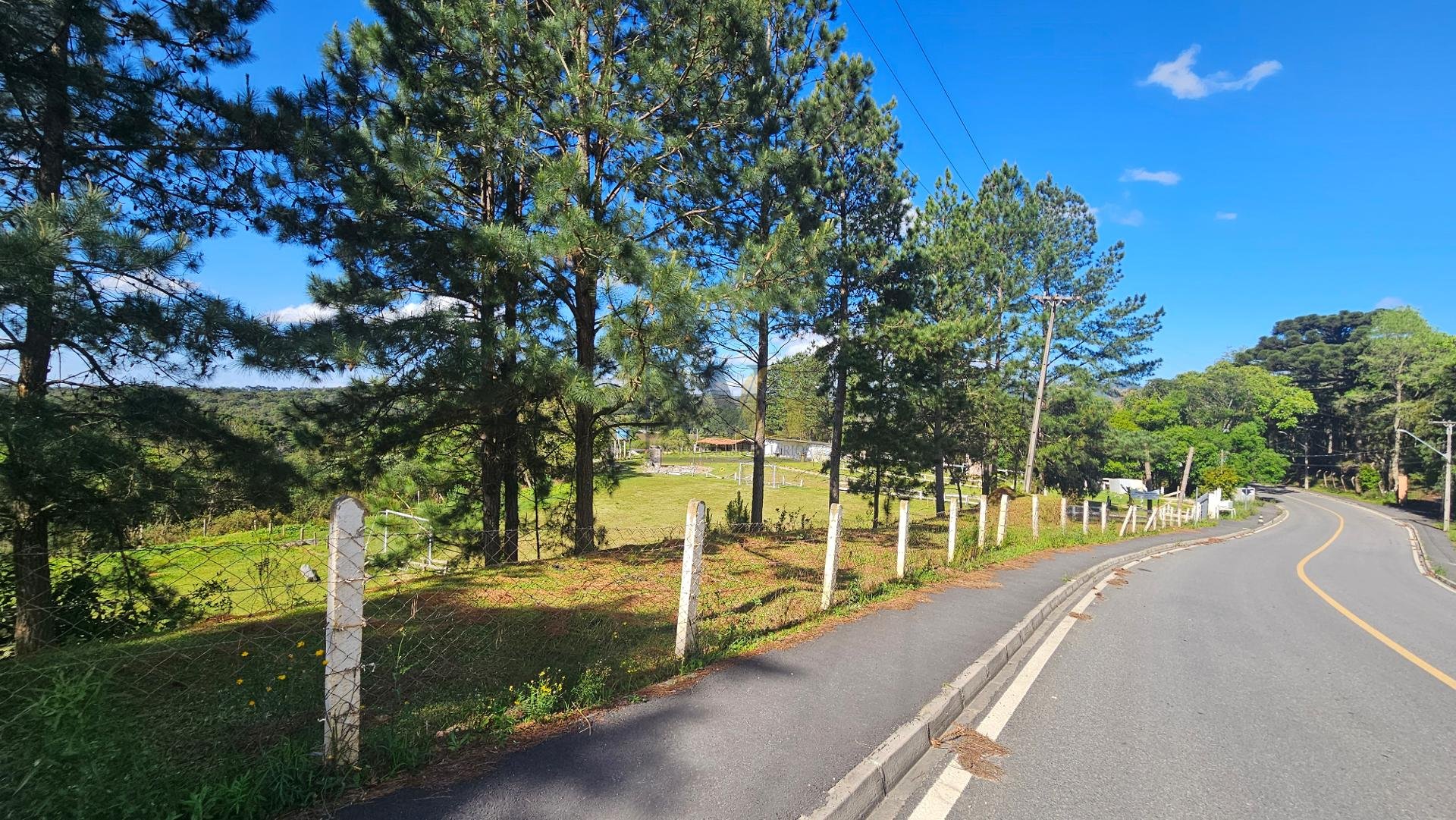 Chácara 58.440m  à Venda em São José dos Pinhais | Casa, Salão...
