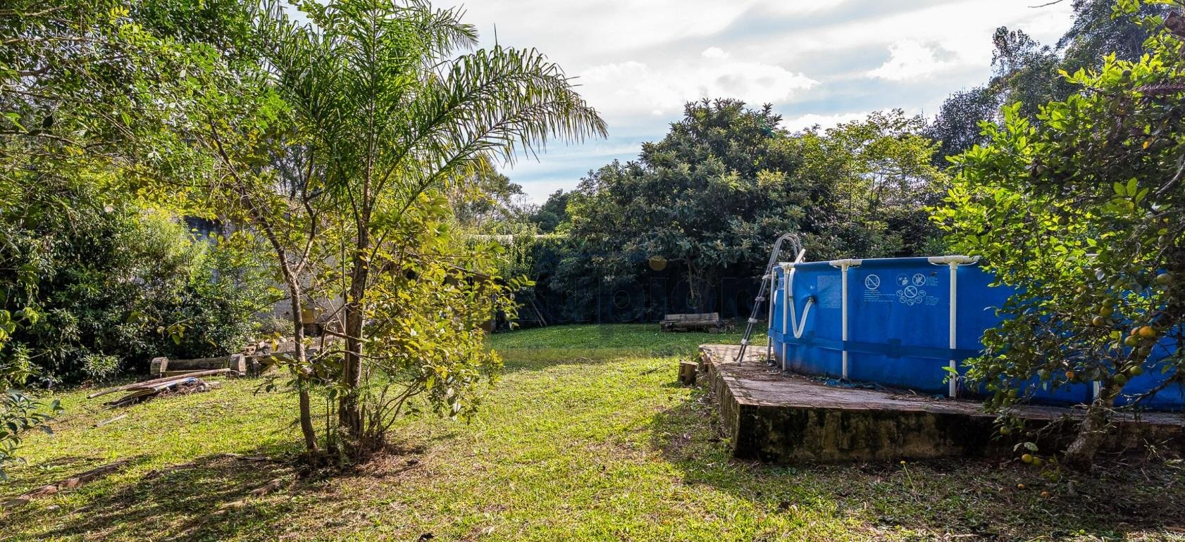 Chácara Charmosa em Pinhais com Casa Principal, Ático e Edícul...