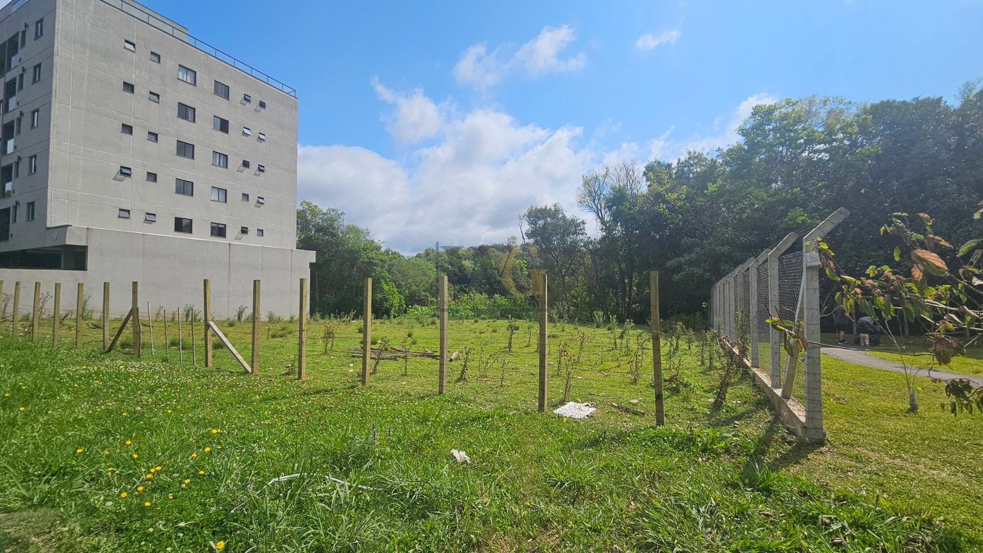 Terreno ZR-3,1 com 2.544 m  no Boa Vista  Localização estratég...