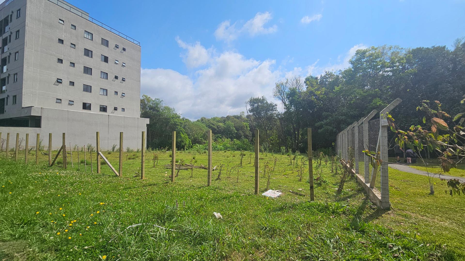 Terreno ZR-3,1 com 2.544 m  no Boa Vista  Localização estratég...