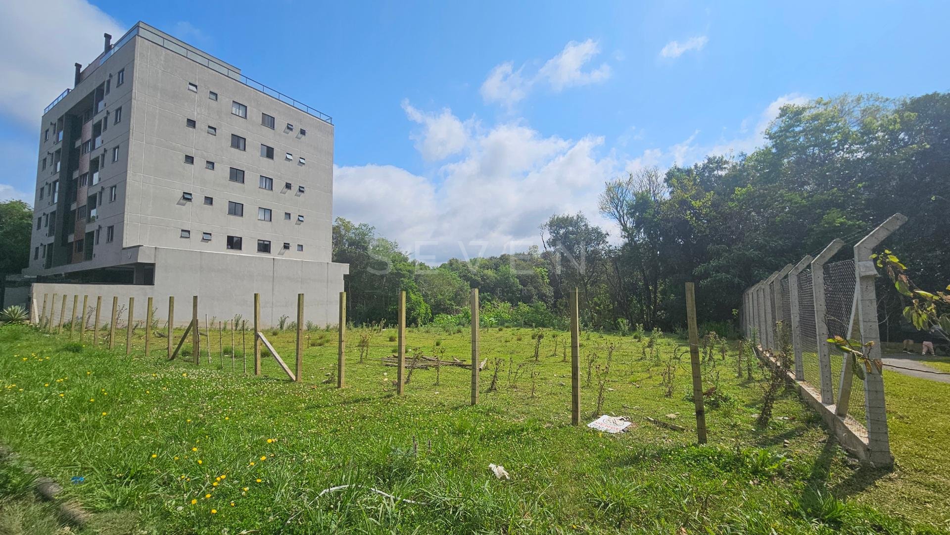 Terreno ZR-3,1 com 2.544 m  no Boa Vista  Localização estratég...