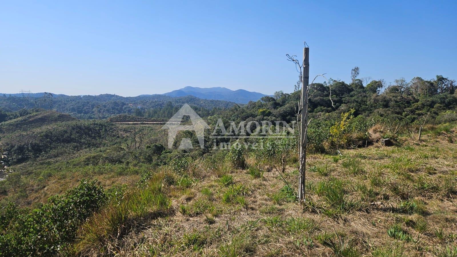 Chácara à Venda em São José dos Pinhais  Casa Ampla, Vista par...