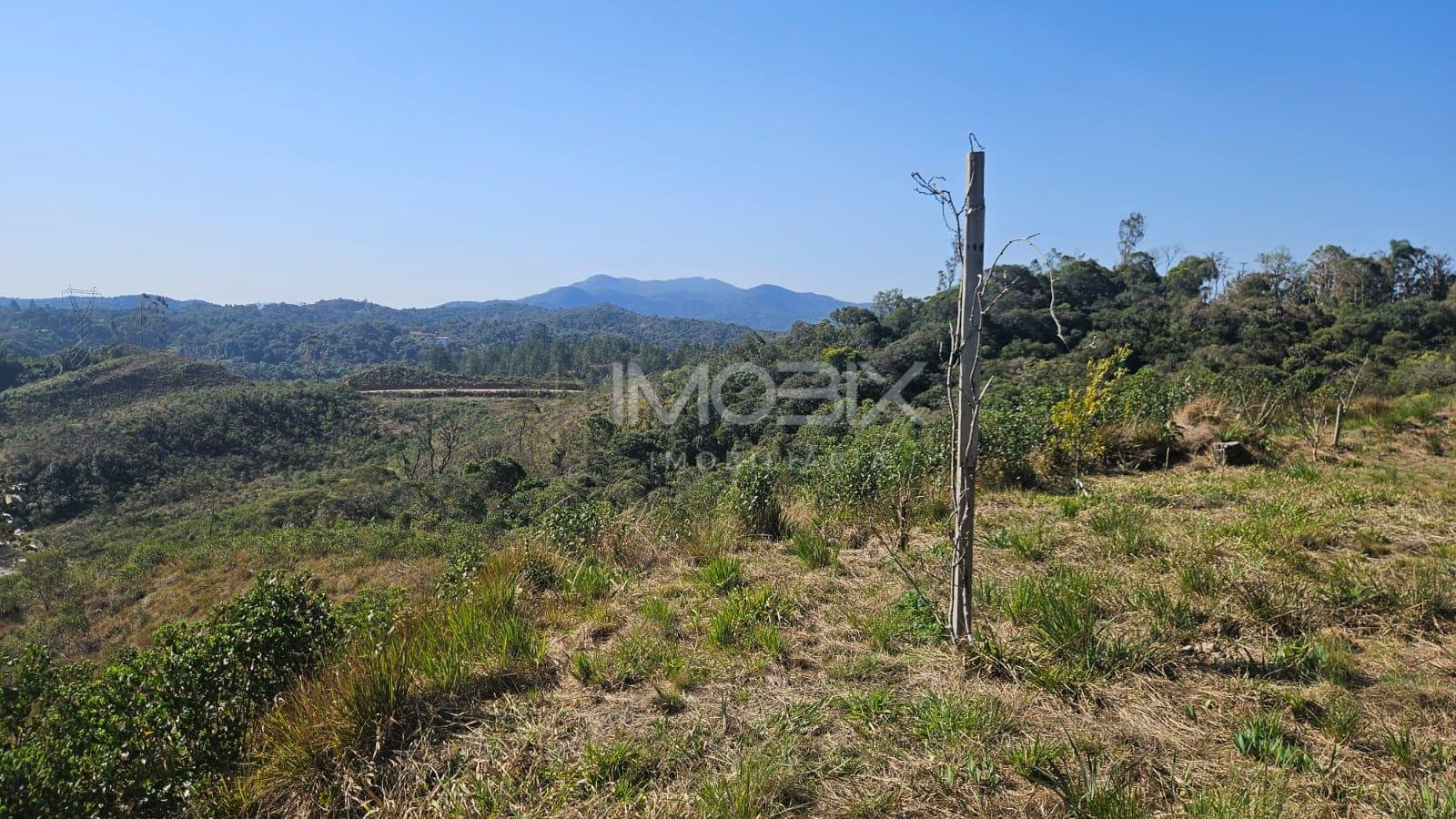 Chácara à Venda em São José dos Pinhais Casa Ampla, Vista par...
