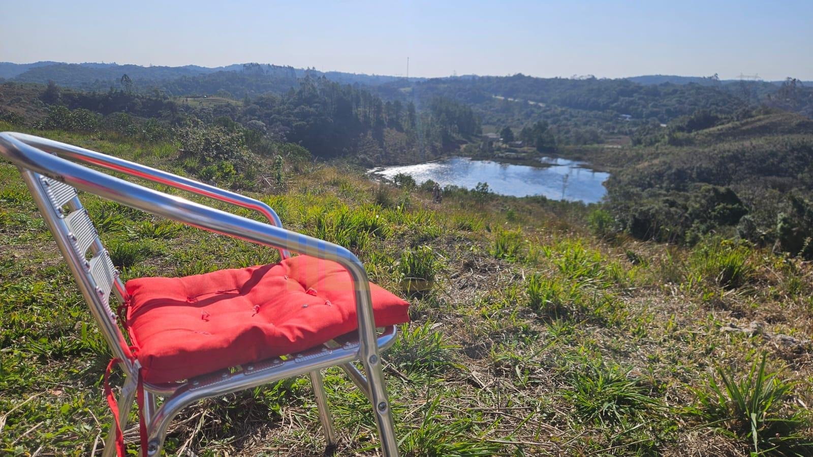 Chácara à Venda em São José dos Pinhais  Casa Ampla, Vista par...
