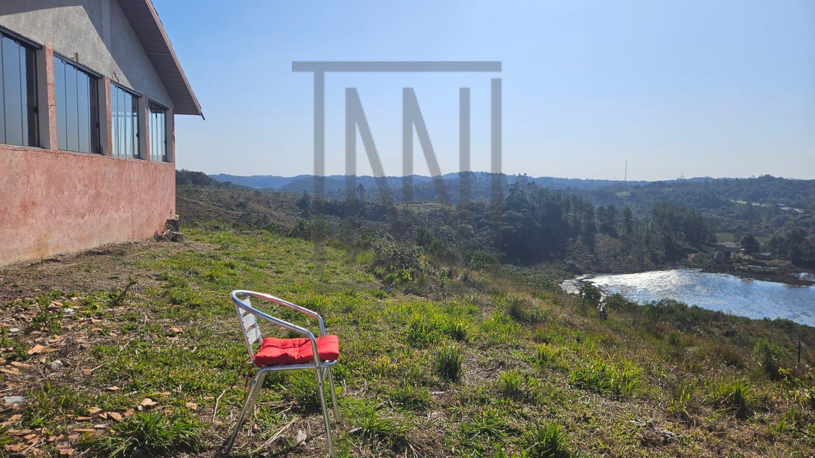 Chácara à Venda em São José dos Pinhais  Casa Ampla, Vista par...