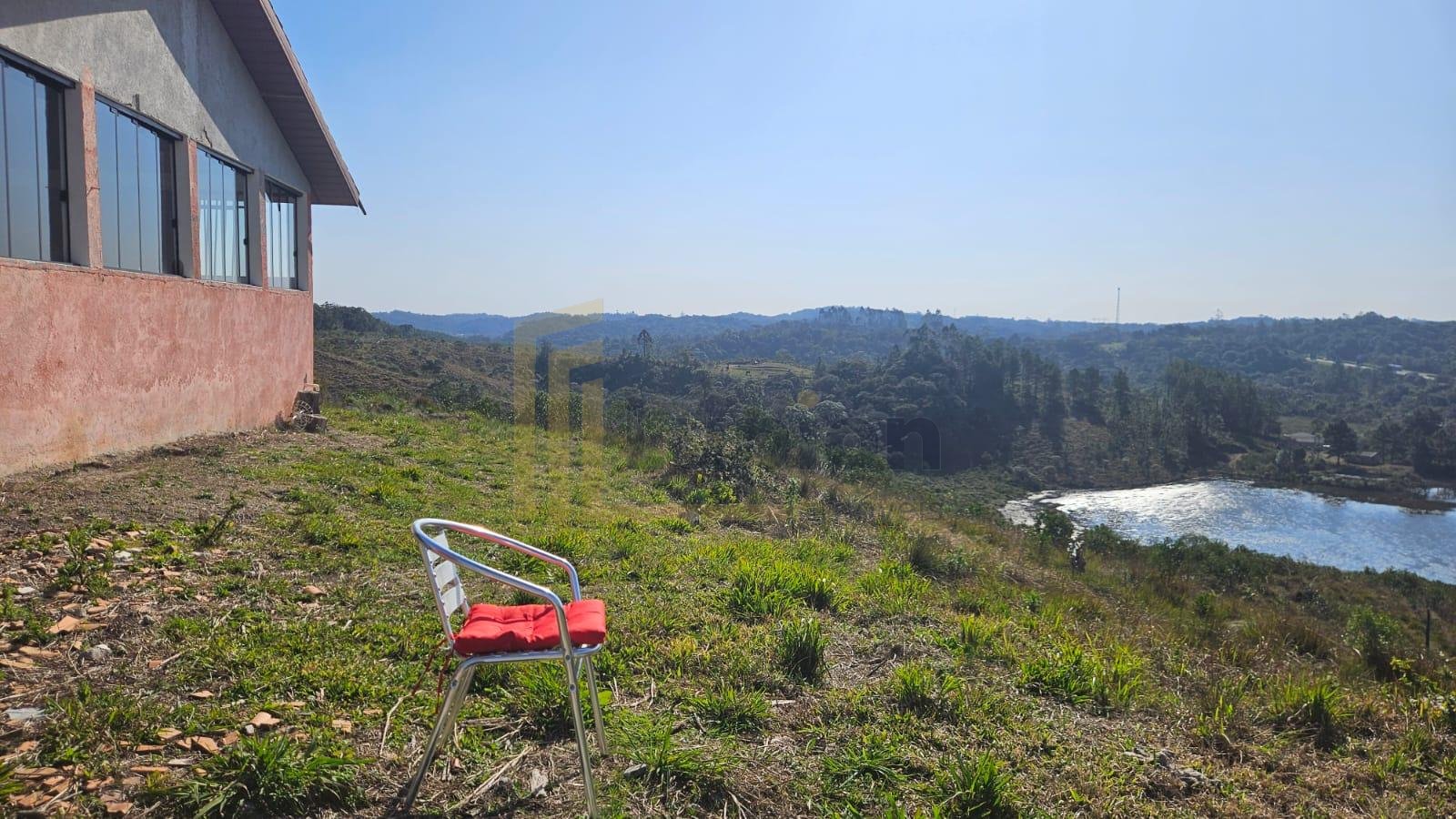 Chácara à Venda em São José dos Pinhais  Casa Ampla, Vista par...