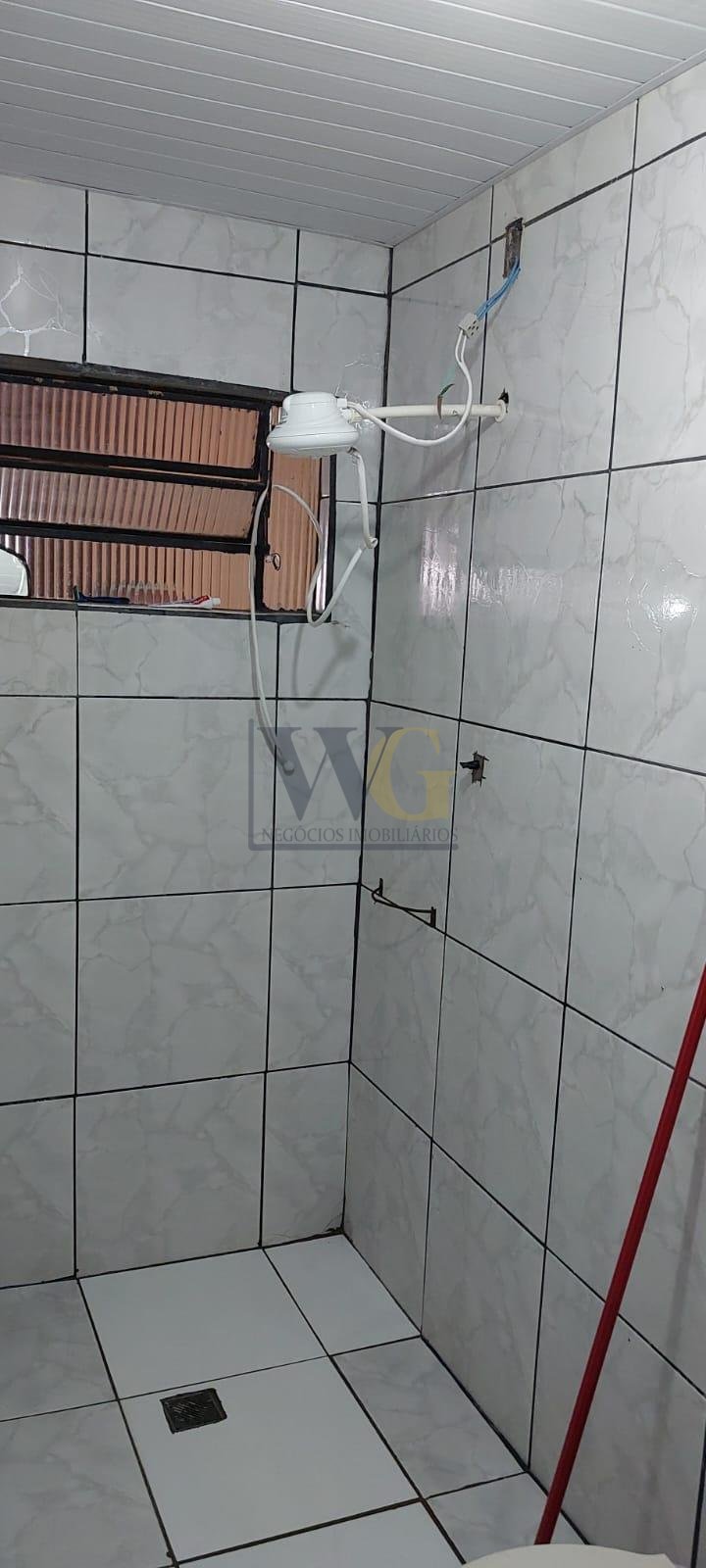 Casa à Venda em Araucária  2 Quartos em Condomínio Fechado Sem...