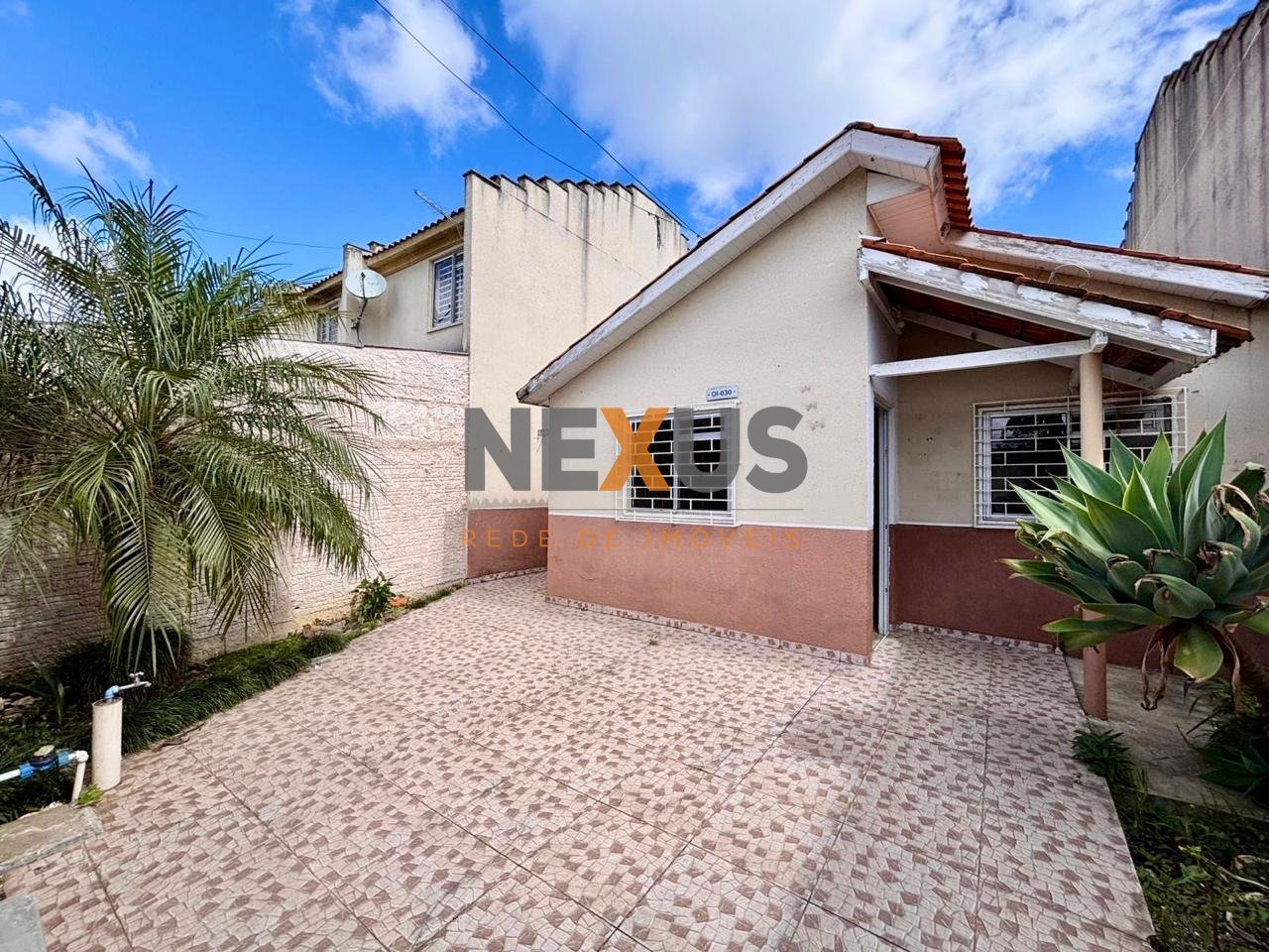 Casa à Venda no Ganchinho 2 Quartos, Varanda e Churrasqueira