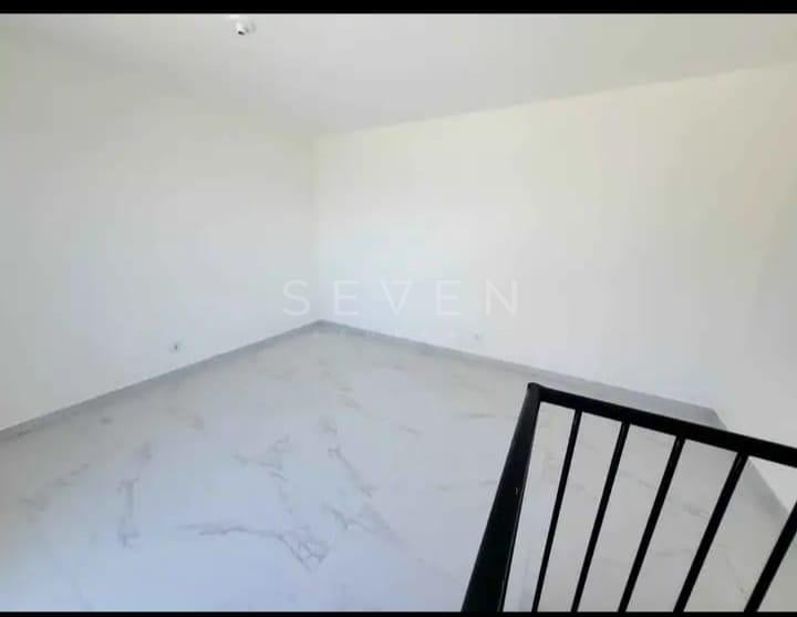 Apartamento com Terraço Privativo e 1 Quarto em Araucária  Con...