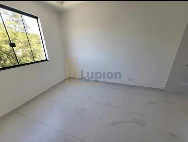 Apartamento com Terraço Privativo e 1 Quarto em Araucária  Con...