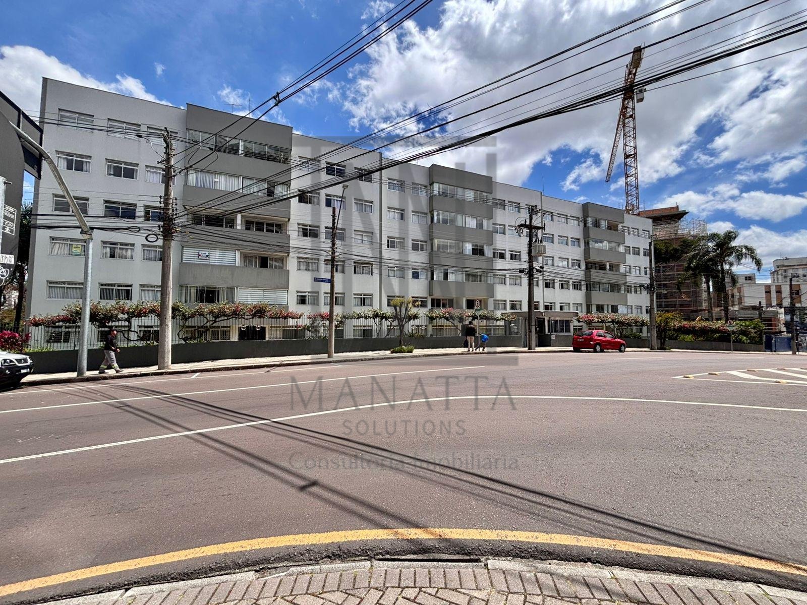Apartamento à Venda no Alto da Glória  Frente para a Rua, Ilum...