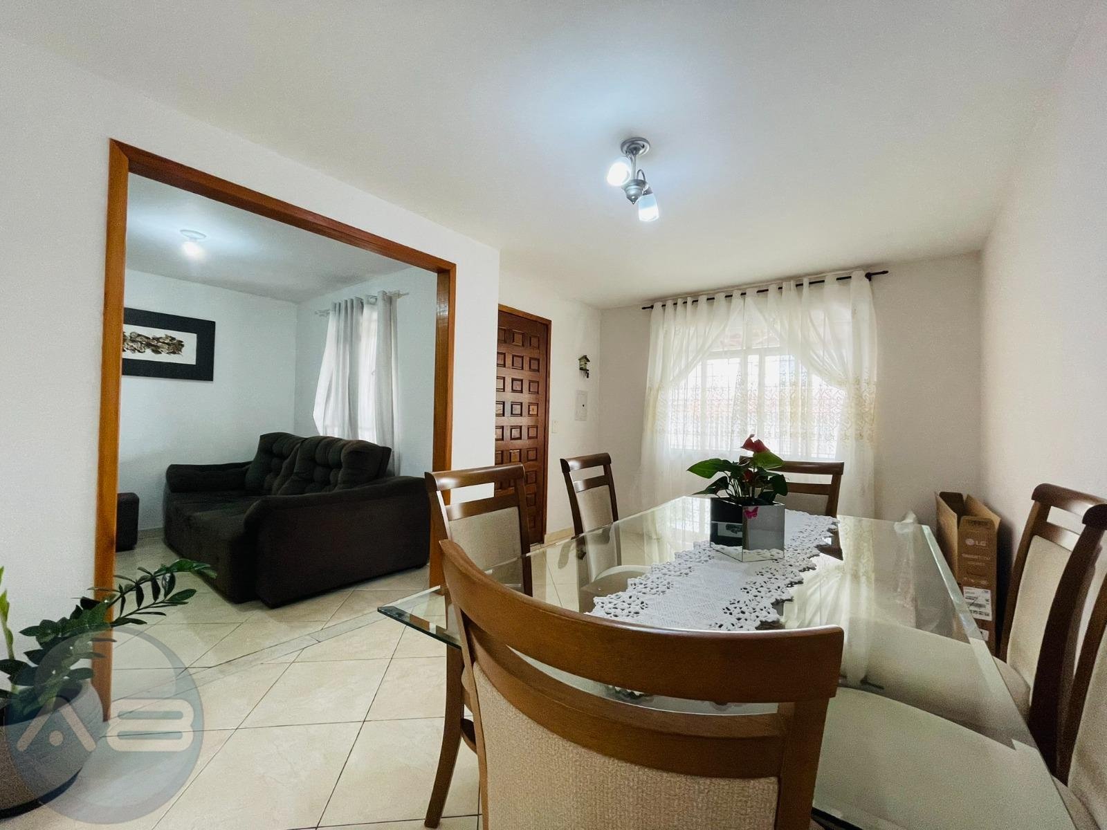 Casa Térrea no Xaxim  Conforto, Espaço e Praticidade em Locali...