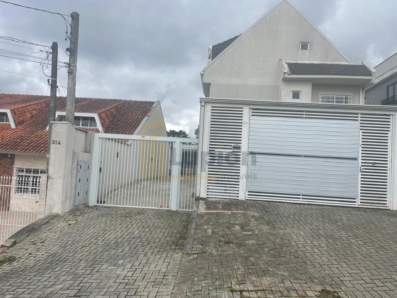 Confortável Sobrado no Condomínio  3 Quartos, Suíte e 95m  Pri...