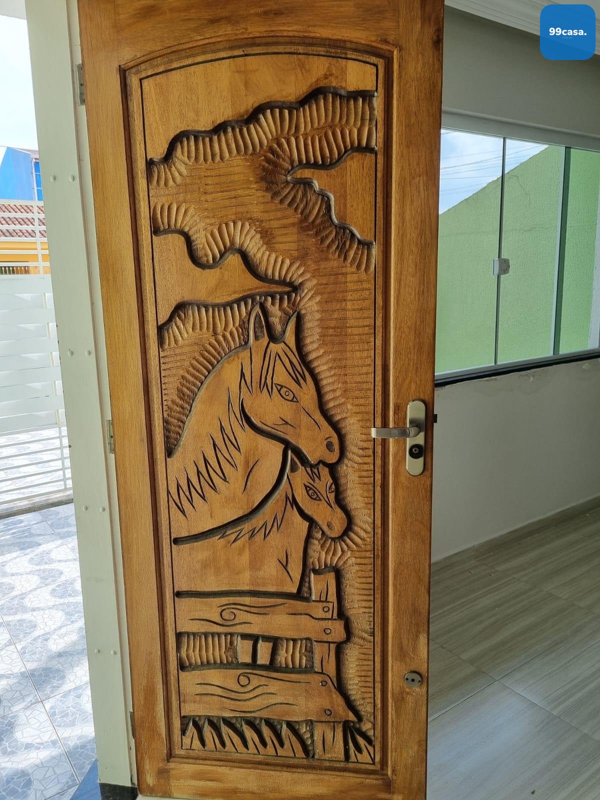 Sobrado Amplo com 3 Quartos, Suíte, Mezanino e Churrasqueira  ...