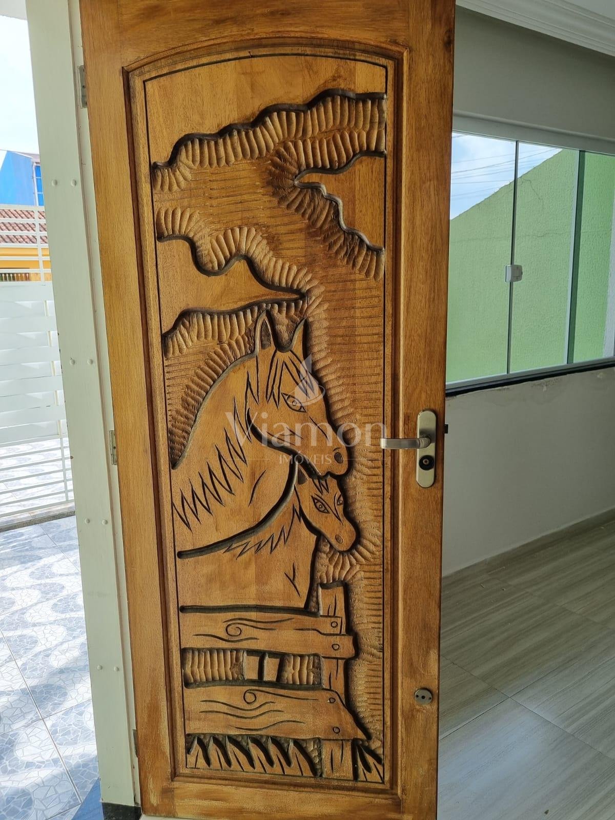 Sobrado Amplo com 3 Quartos, Suíte, Mezanino e Churrasqueira  ...