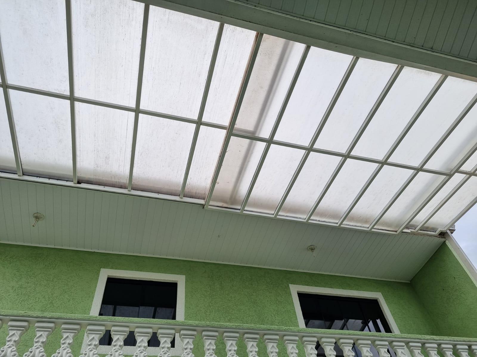 Sobrado Amplo com 3 Quartos, Suíte, Mezanino e Churrasqueira  ...