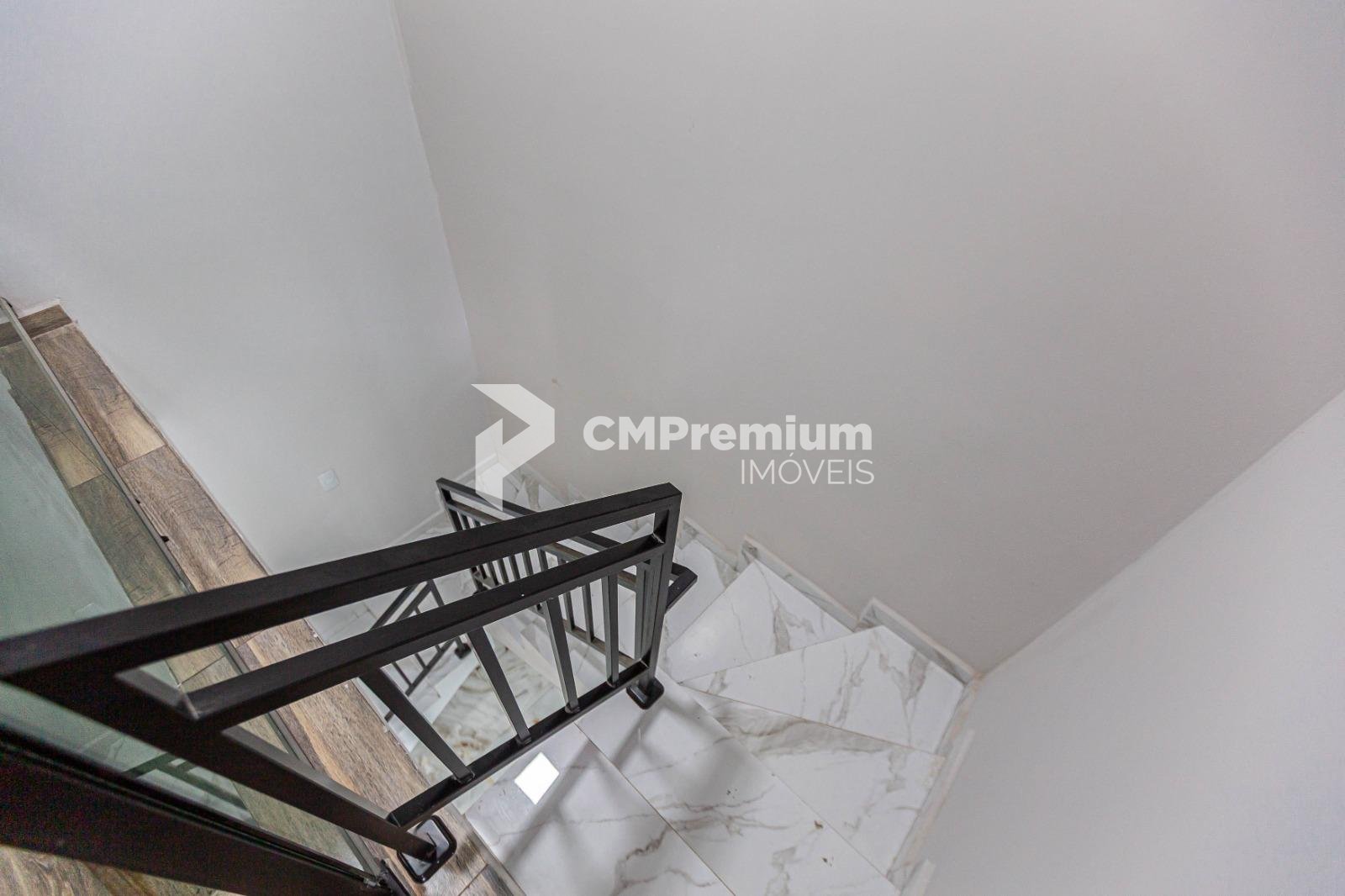 Sobrado Moderno com 2 Suítes, Sala Integrada e Terreno Exclusi...