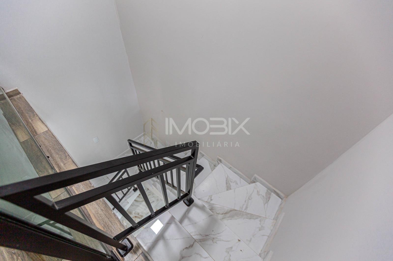 Sobrado Moderno com 2 Suítes, Sala Integrada e Terreno Exclusi...