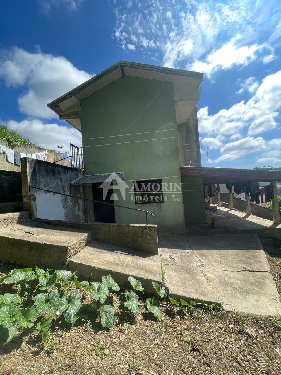 Viva com liberdade e conforto  Terreno com 2 casas em Campo Ma...