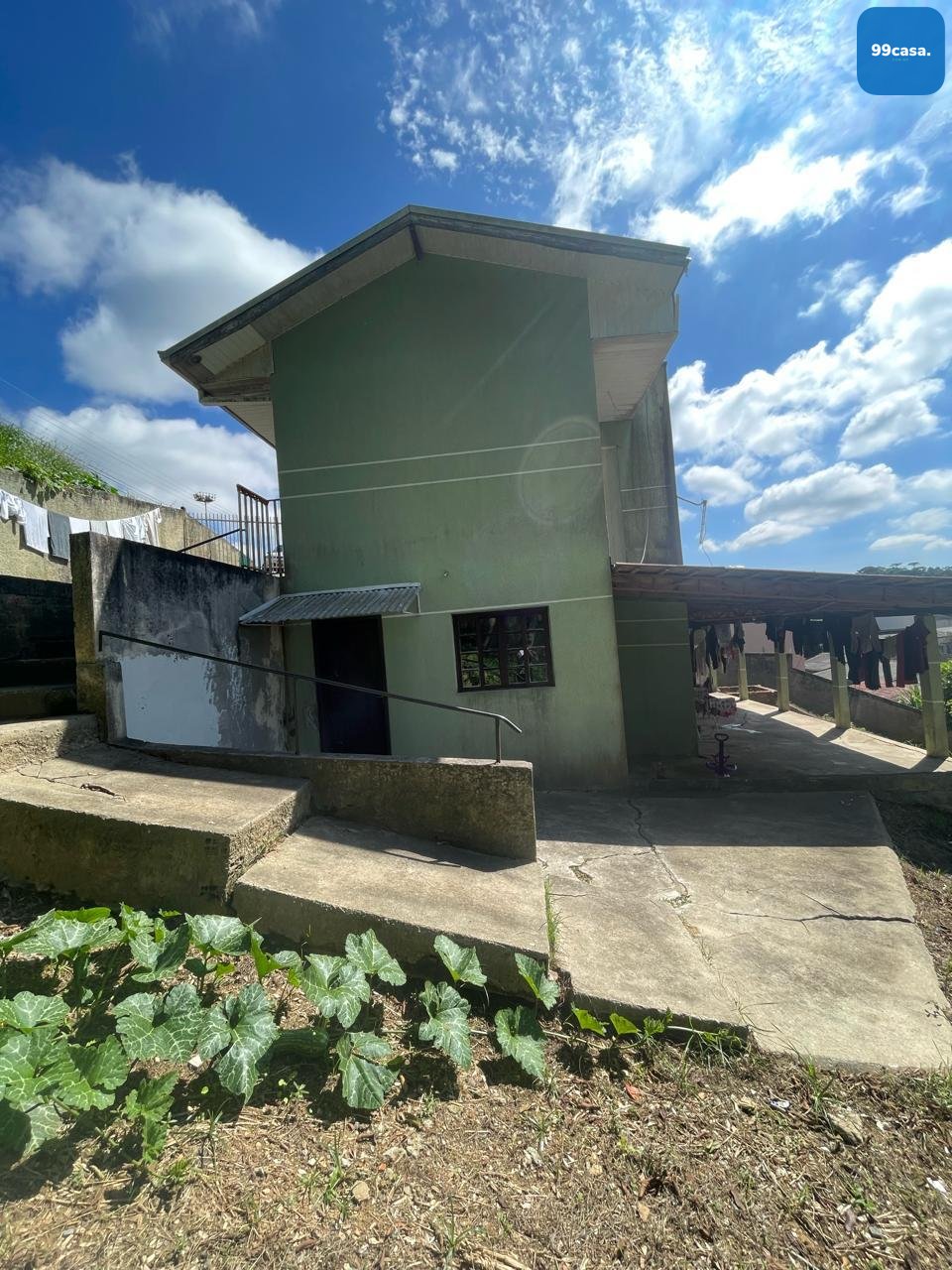 Viva com liberdade e conforto  Terreno com 2 casas em Campo Ma...