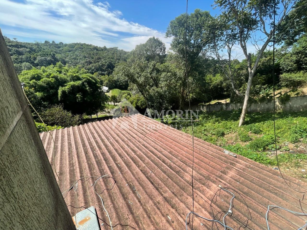 Viva com liberdade e conforto  Terreno com 2 casas em Campo Ma...