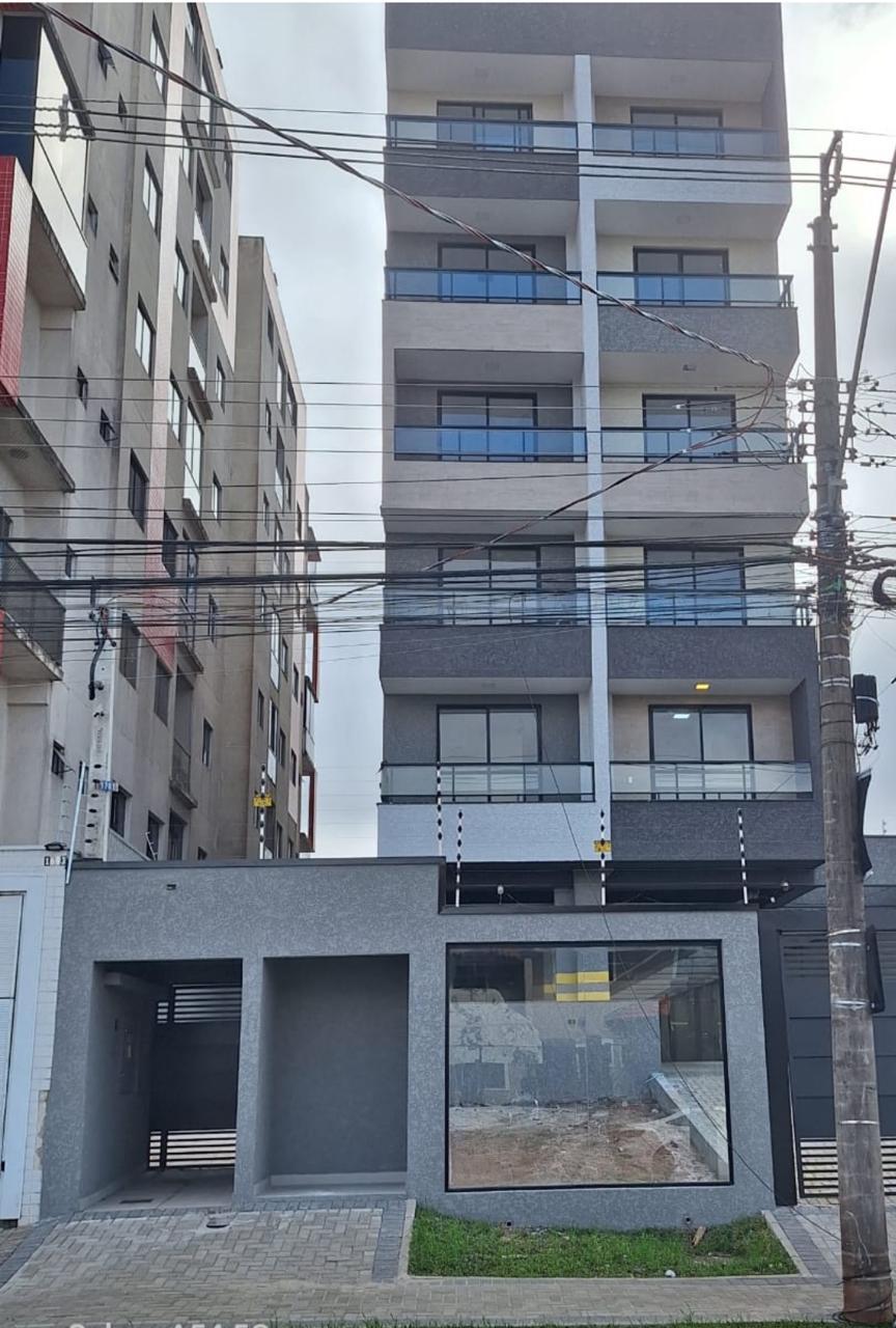 Apartamento 80m , 3 quartos com suíte e vaga coberta no Centro...