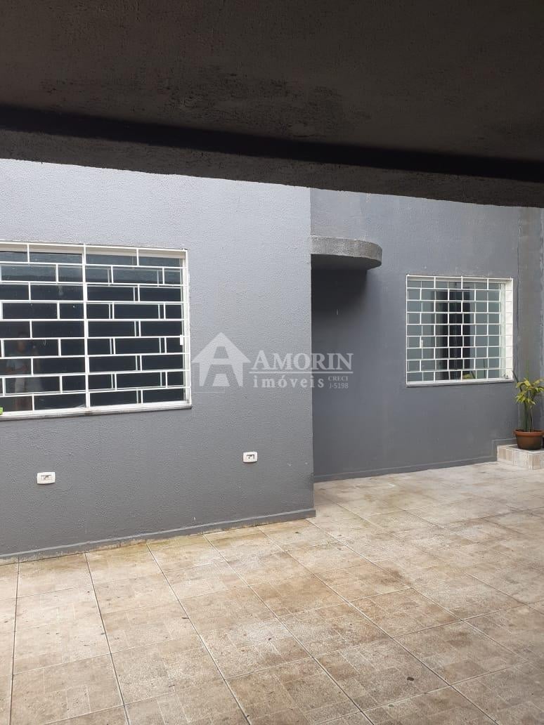 Casa Comercial à Venda no Rebouças  Espaço Versátil para Morar...
