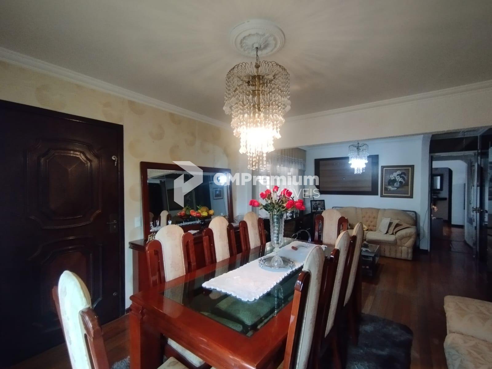 Casa à Venda no Bairro Xaxim, Curitiba  3 Quartos, Suíte e Chu...