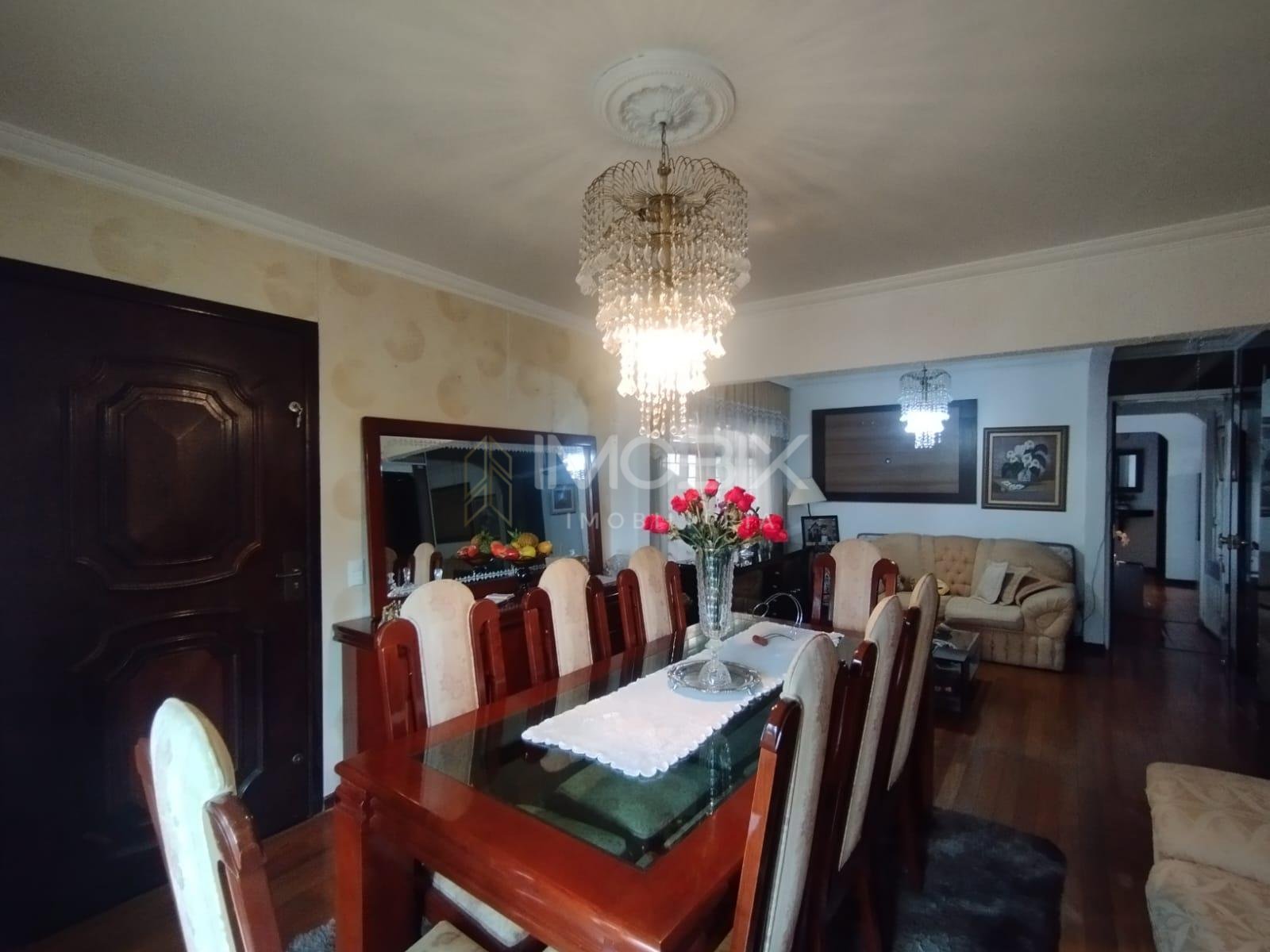 Casa à Venda no Bairro Xaxim, Curitiba 3 Quartos, Suíte e Chu...