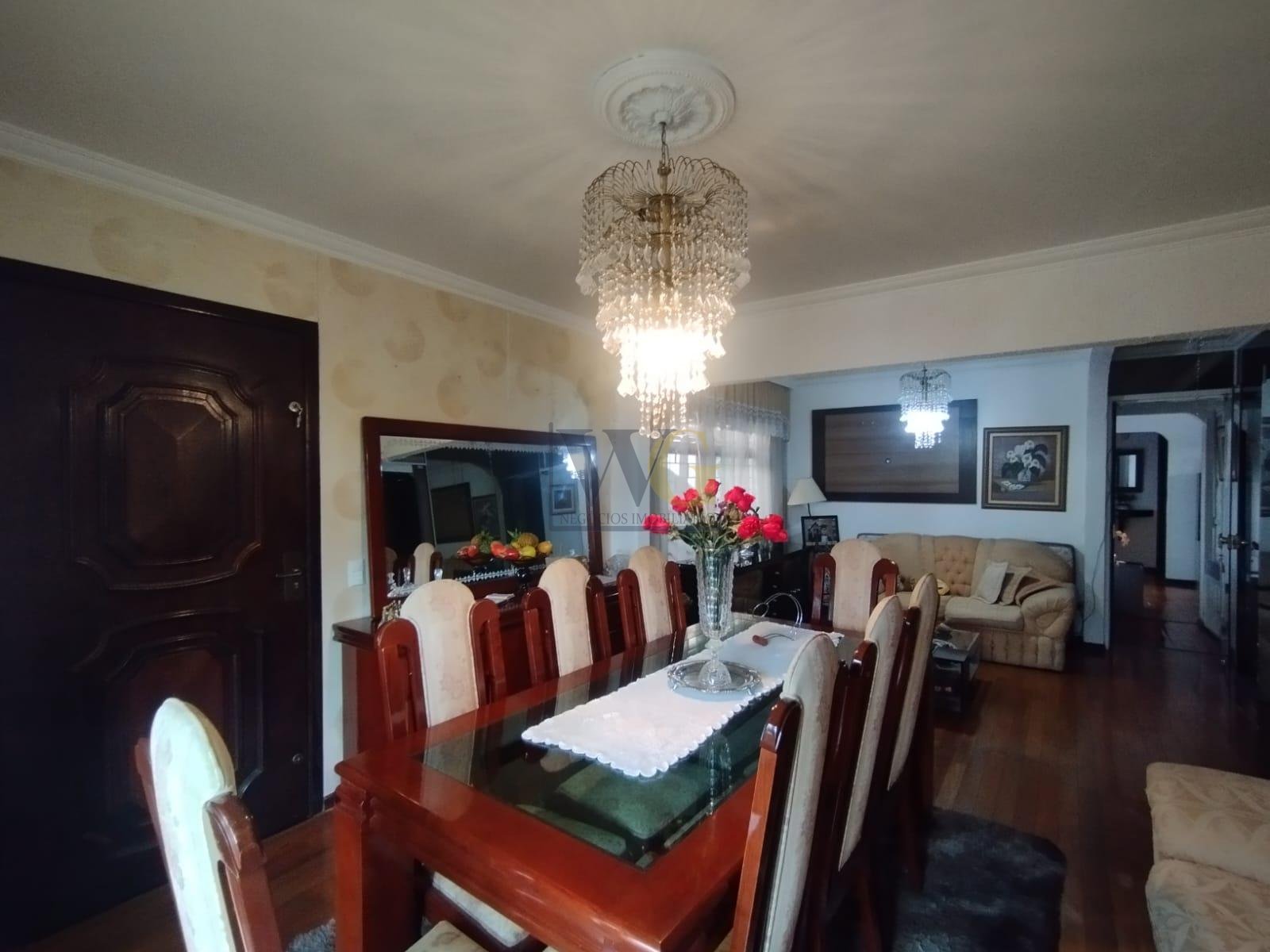 Casa à Venda no Bairro Xaxim, Curitiba  3 Quartos, Suíte e Chu...