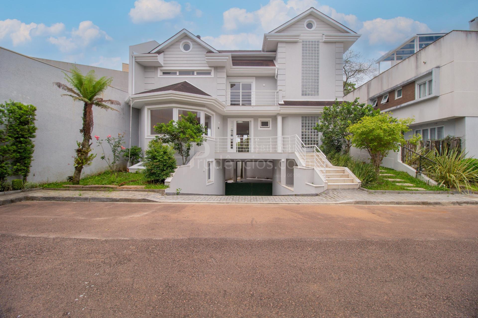 Casa de Alto Padrão com Elevador e Bosque Privativo no Paysage...