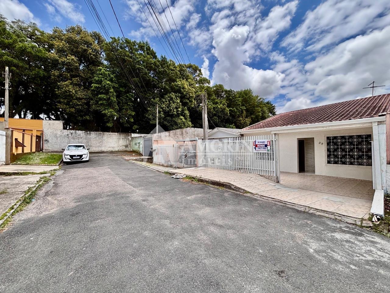 Casa Reformada na Fazendinha  Conforto, Localização Excelente ...