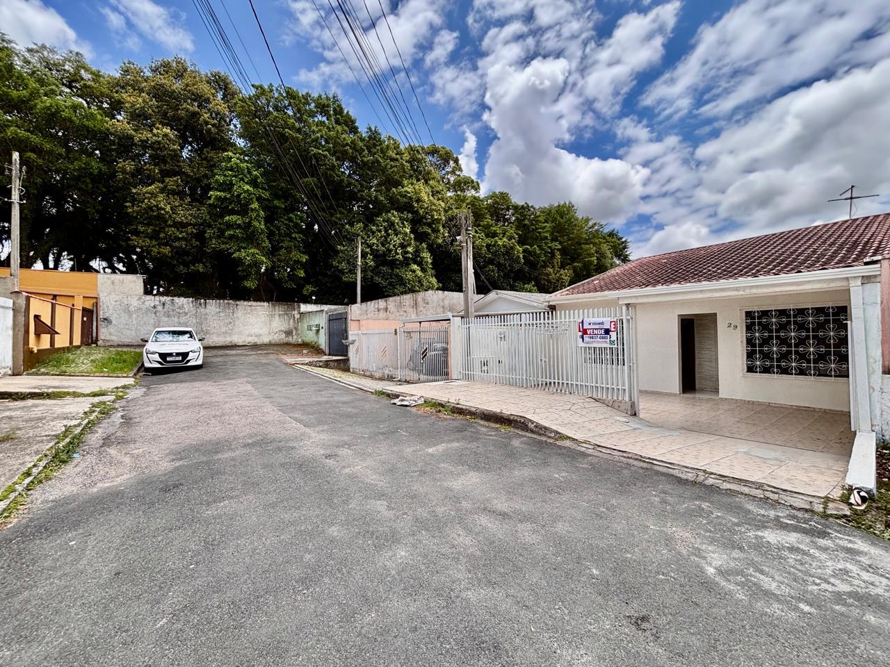 Casa Reformada no Fazendinha  Conforto, Localização Excelente ...