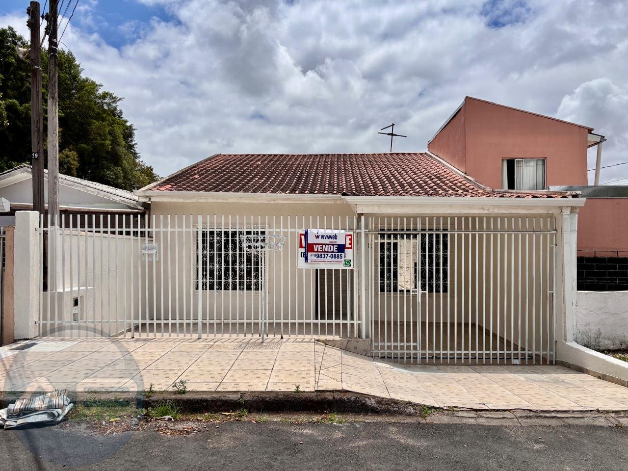 Casa Reformada no Fazendinha  Conforto, Localização Excelente ...