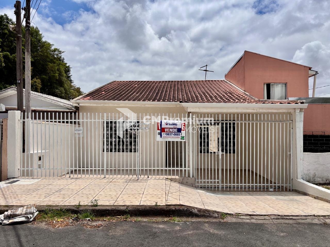 Casa Reformada no Fazendinha  Conforto, Localização Excelente ...
