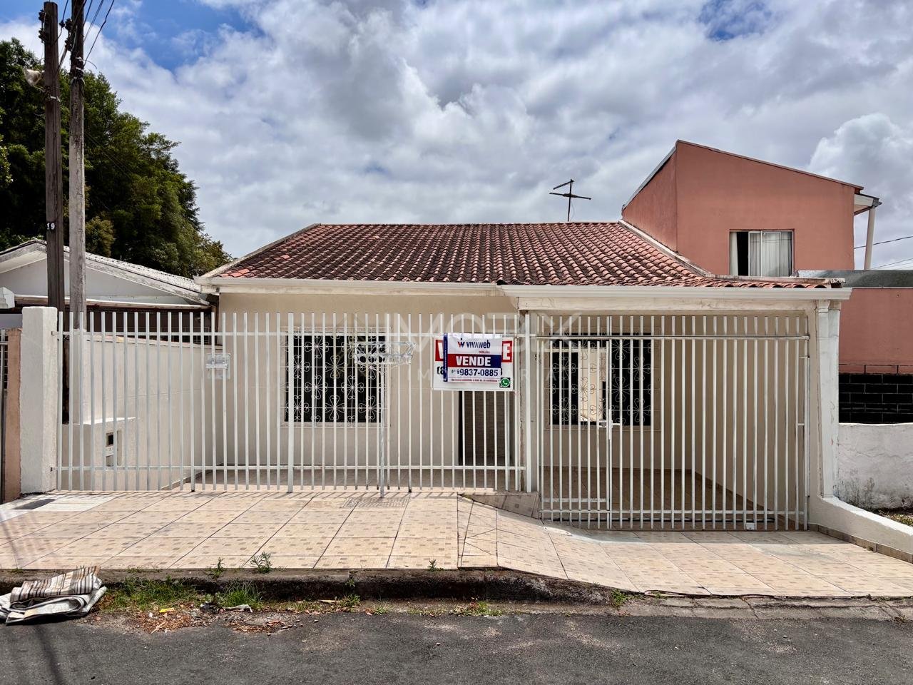 Casa Reformada no Fazendinha  Conforto, Localização Excelente ...