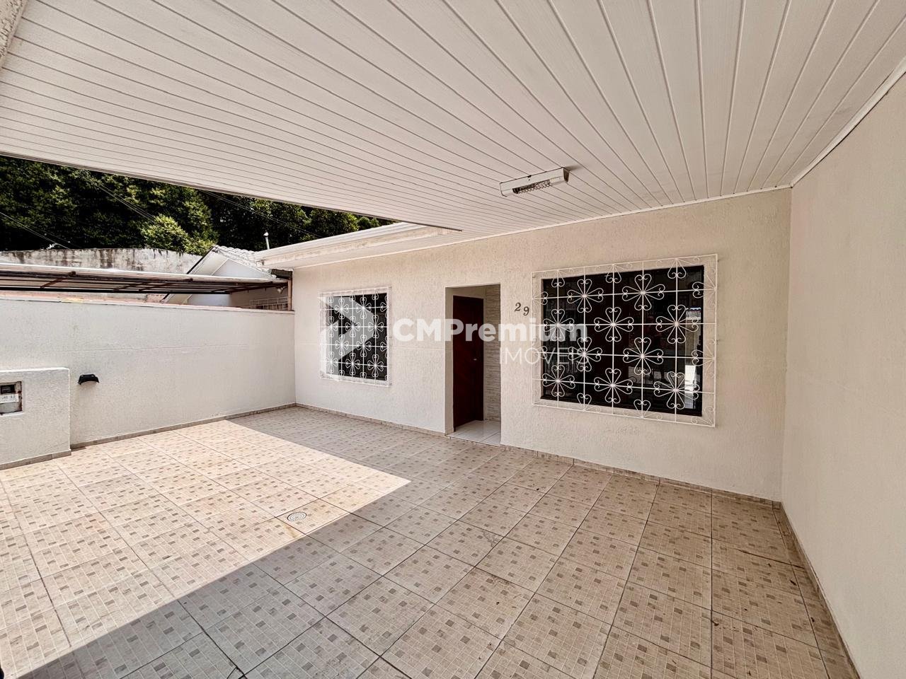 Casa Reformada no Fazendinha  Conforto, Localização Excelente ...