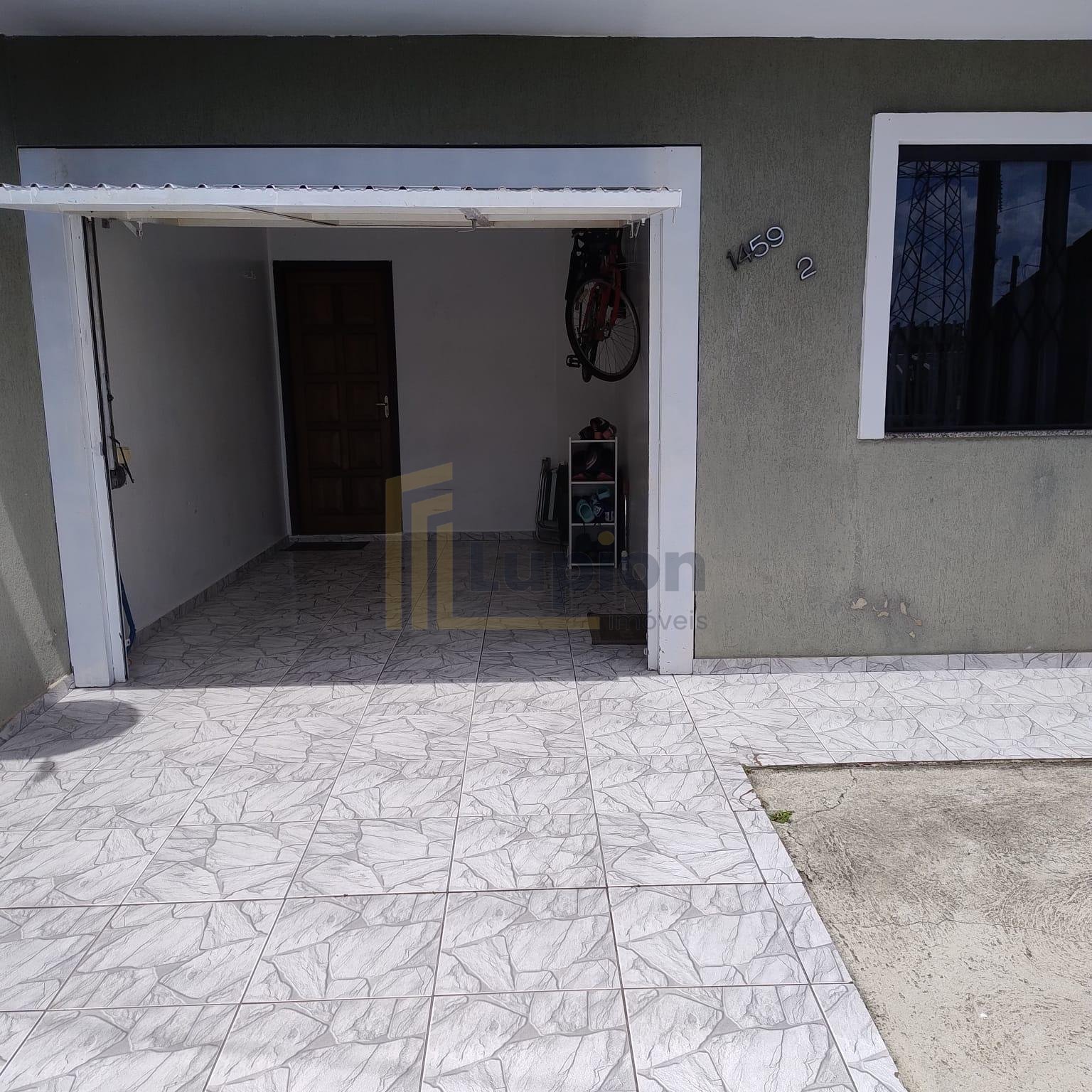 Sobrado Triplex no Capão Raso  3 Quartos, Ático Amplo, Mobilia...