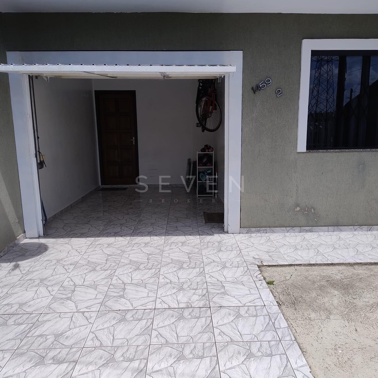 Sobrado Triplex no Capão Raso  3 Quartos, Ático Amplo, Mobilia...