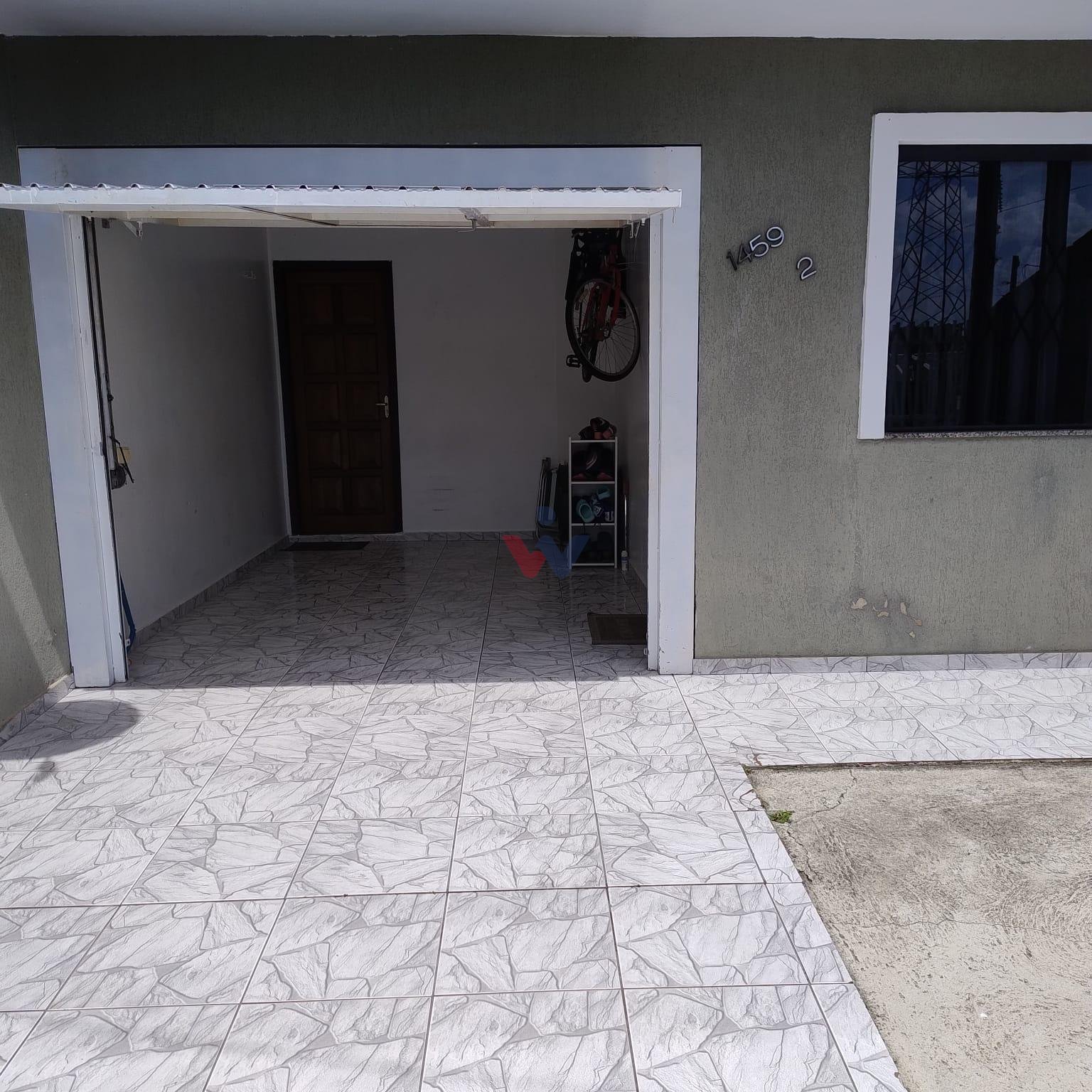 Sobrado Triplex no Capão Raso  3 Quartos, Ático Amplo, Mobilia...