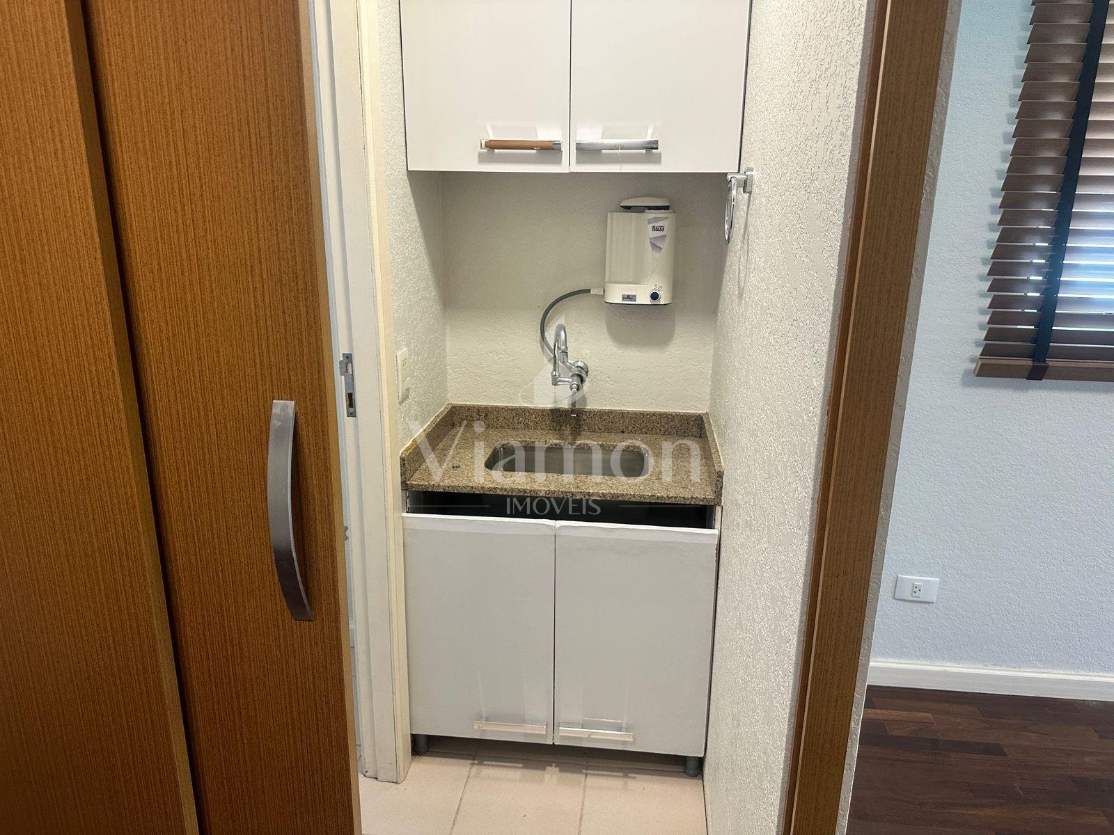 Sala Comercial no Batel  32m , 1 Vaga, Pronta para Uso no Cham...