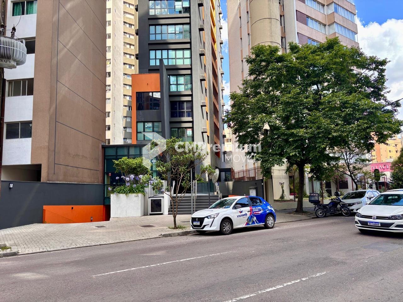 Sala Comercial no Champagnat com Batel  32m , 1 Vaga, Pronta p...