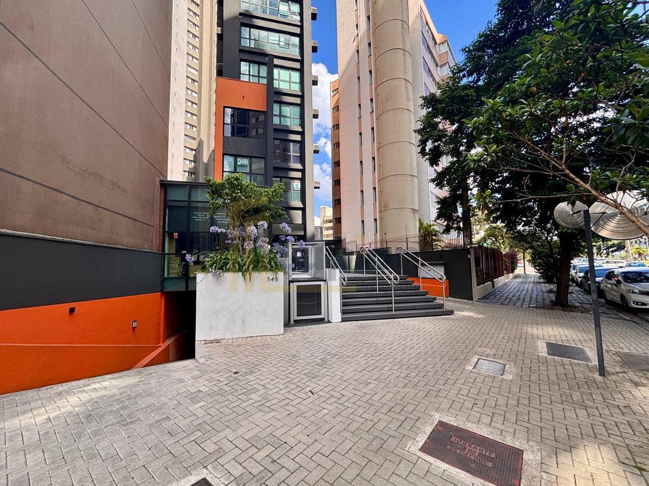 Sala Comercial no Champagnat com Batel  32m , 1 Vaga, Pronta p...