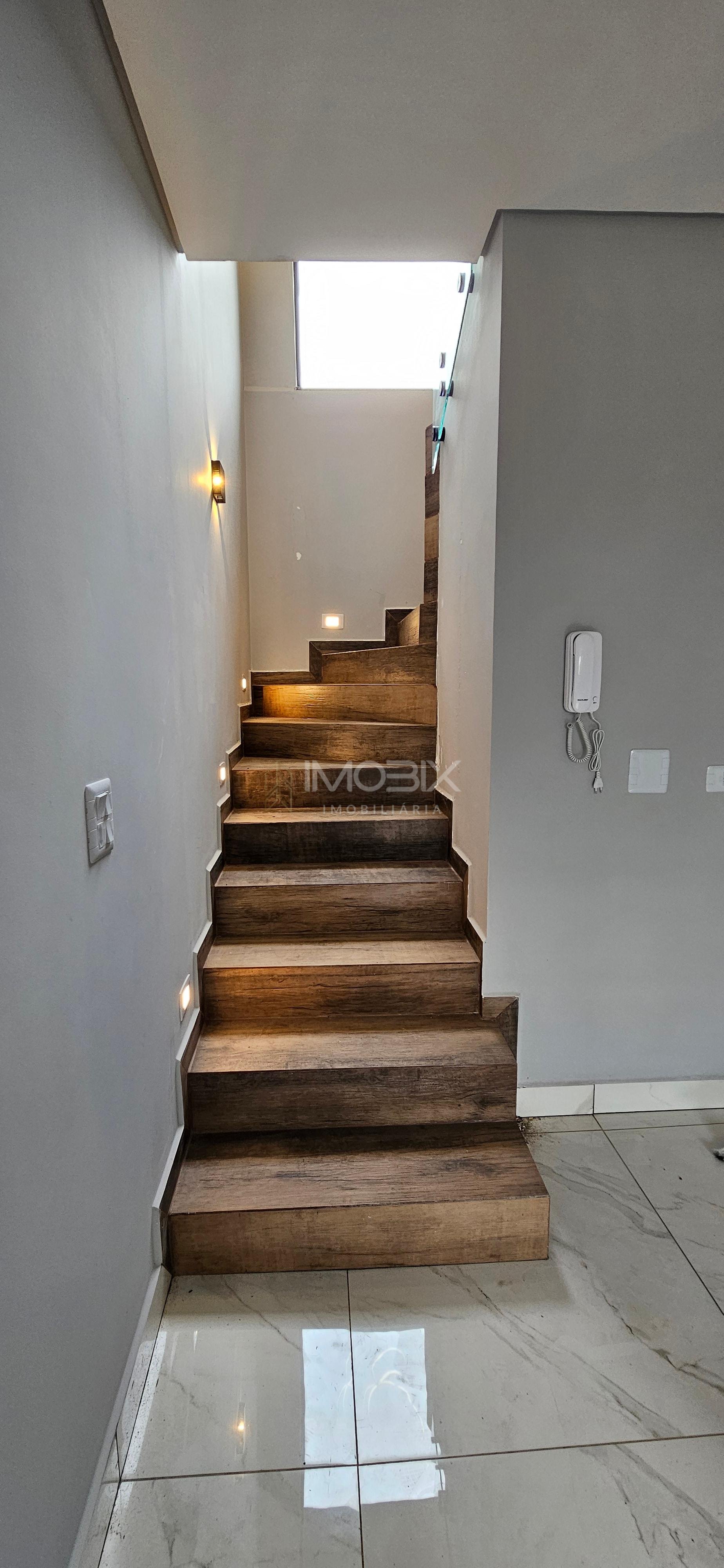 Sobrado Moderno de 120 m  com Terreno Amplo nos Fundos  São M...