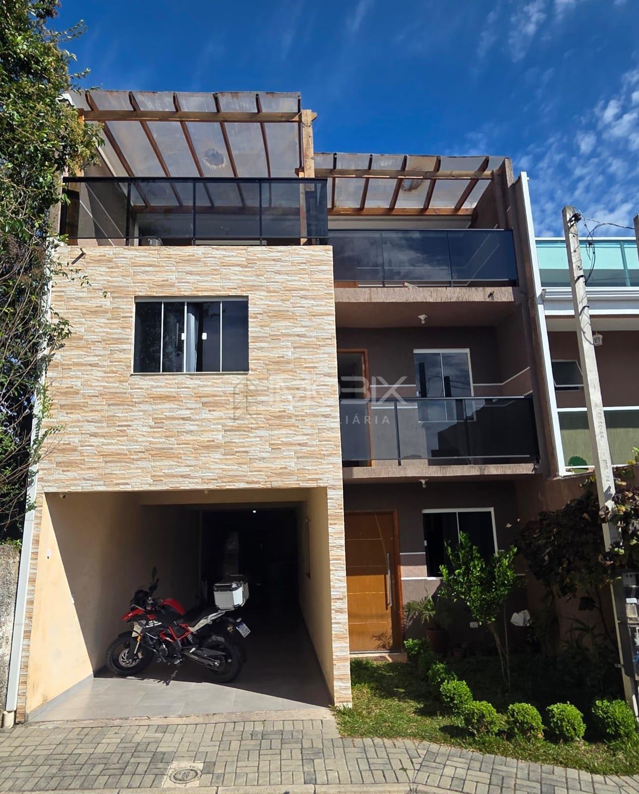 Sobrado Amplo no Condomínio Dona Hilda 6 Quartos, Churrasquei...