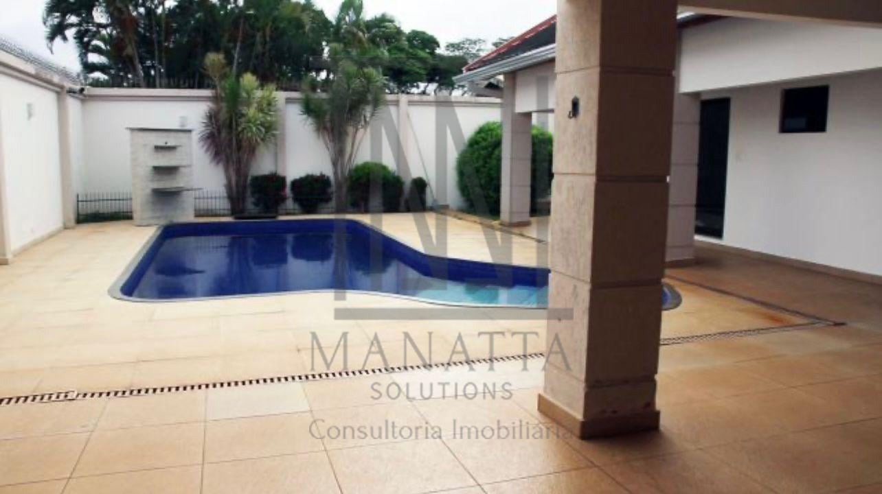 Sobrado de Alto Padrão com 5 Suítes e 704 m  ao Lado do Maring...