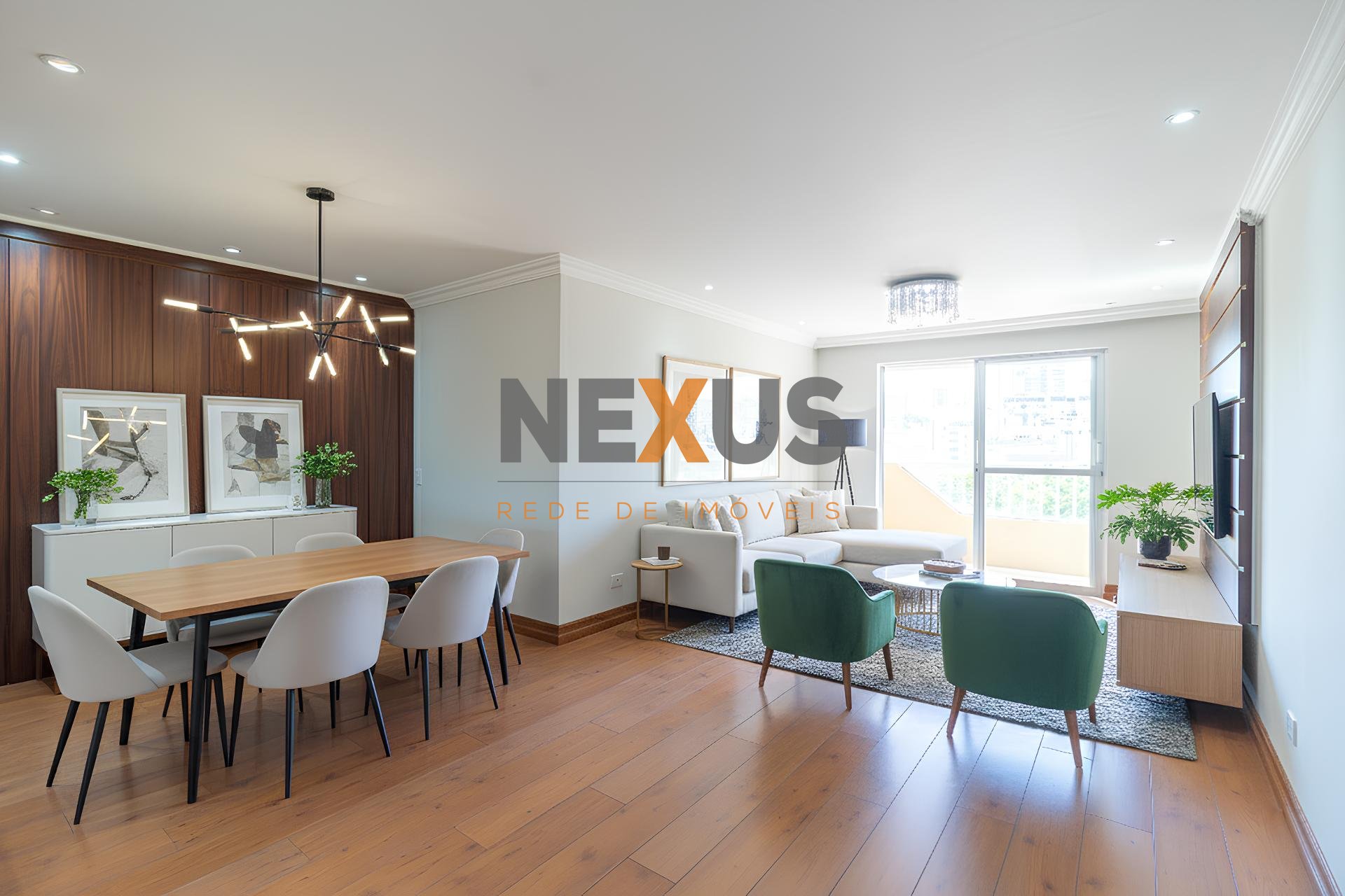 Apartamento de 100 m , ensolarado e desocupado no melhor do Ág...