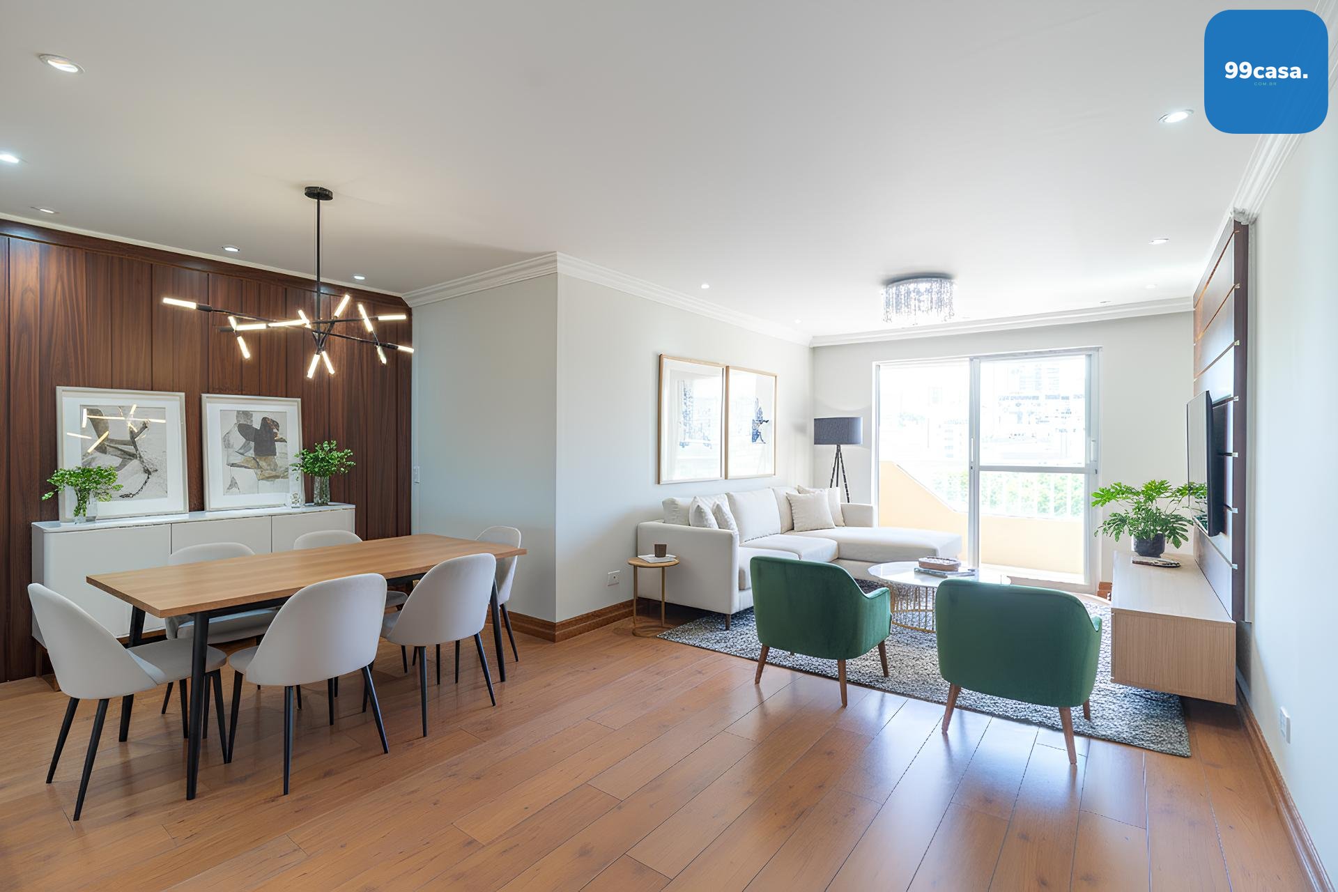 Apartamento de 100 m , ensolarado e desocupado no melhor do Ág...